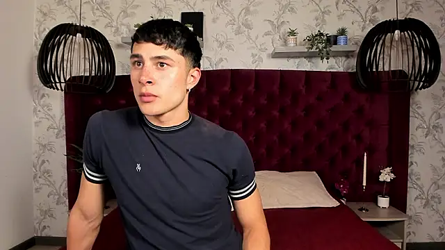 AustinJones  online show from March 2026 07:20:02 PM