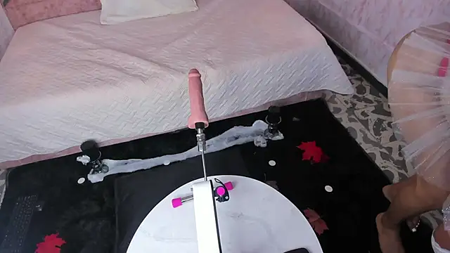 Snapshot of HOT_EMIILY_ chatting on October 2025 11:51:02 AM HOT EMIILY online show from October 2025 11:51:02 AM