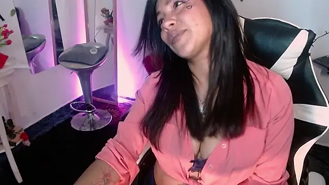 Dakota ro online show from October 2025 07:58:02 PM