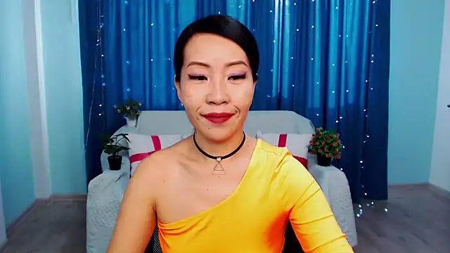 LiaPak online show from October 2025 12:55:01 AM