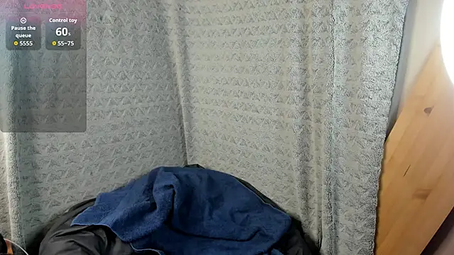 MiaLores online show from October 2025 08:57:02 AM