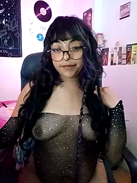 Snapshot of Kirmy_mi chatting on October 2025 09:23:02 PM Kirmy mi online show from October 2025 09:23:02 PM