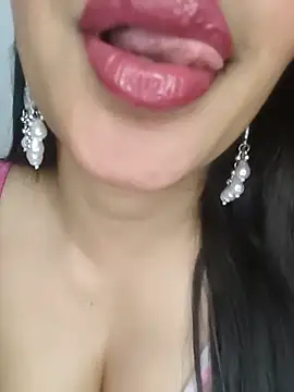 Snapshot of Cute_merry01 chatting on June 2026 02:38:01 PM Cute merry01 online show from June 2026 02:38:01 PM