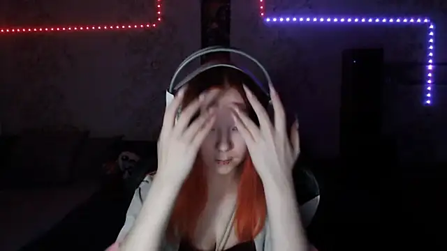 PansyBorriello online show from September 2025 04:39:01 PM