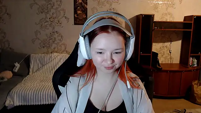 PansyBorriello online show from September 2025 04:18:01 PM