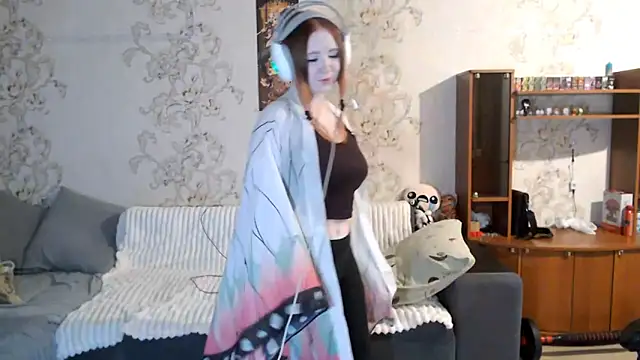 PansyBorriello online show from September 2025 04:11:01 PM