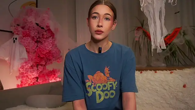 EviaRabasca online show from October 2025 11:14:02 AM