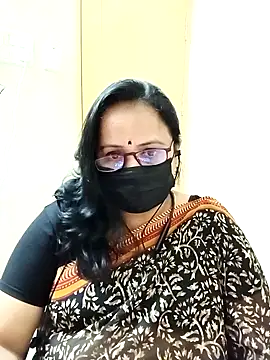 Snapshot of Ananya_flower chatting on September 2025 05:38:01 PM Ananya flower online show from September 2025 05:38:01 PM