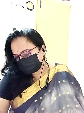 Snapshot of Ananya_flower chatting on October 2025 03:35:01 PM Ananya flower online show from October 2025 03:35:01 PM