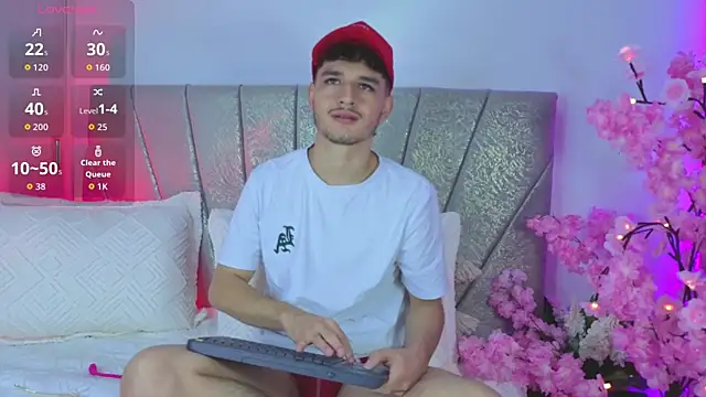 LiamMuller online show from May 2026 12:13:01 PM