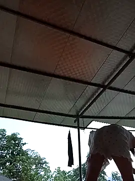 Snapshot of _Helala_ chatting on September 2025 11:39:02 PM Helala online show from September 2025 11:39:02 PM