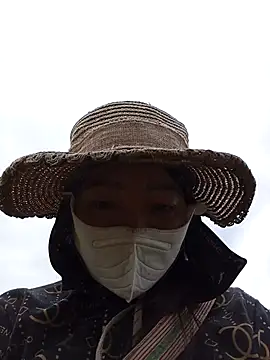 Snapshot of _Helala_ chatting on September 2025 08:50:01 AM Helala online show from September 2025 08:50:01 AM