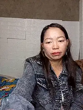 Snapshot of _Helala_ chatting on September 2025 10:52:01 AM Helala online show from September 2025 10:52:01 AM