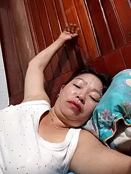 Snapshot of _Helala_ chatting on September 2025 11:20:02 PM Helala online show from September 2025 11:20:02 PM