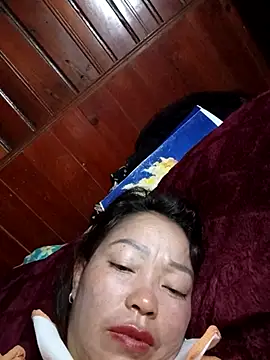 Snapshot of _Helala_ chatting on September 2025 10:14:01 PM Helala online show from September 2025 10:14:01 PM