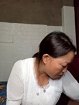 Snapshot of _Helala_ chatting on October 2025 02:48:01 PM Helala online show from October 2025 02:48:01 PM