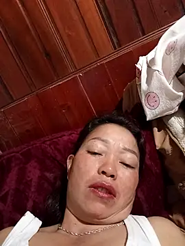 Snapshot of _Helala_ chatting on October 2025 08:50:02 PM Helala online show from October 2025 08:50:02 PM