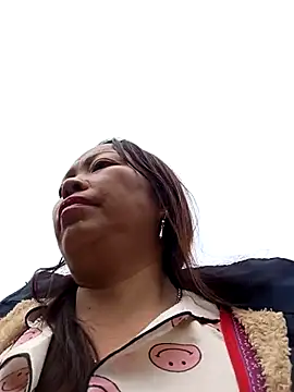 Snapshot of _Helala_ chatting on October 2025 09:18:02 AM Helala online show from October 2025 09:18:02 AM