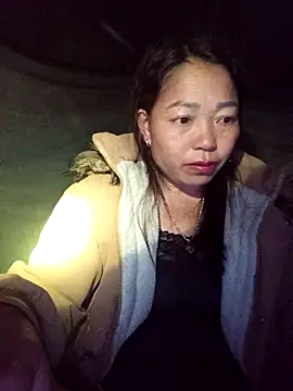 Snapshot of _Helala_ chatting on October 2025 10:38:02 AM Helala online show from October 2025 10:38:02 AM