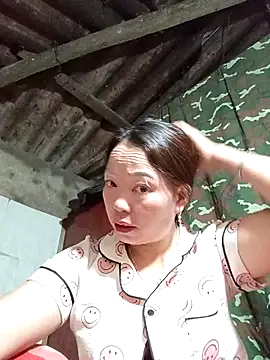 Snapshot of _Helala_ chatting on October 2025 11:39:01 PM Helala online show from October 2025 11:39:01 PM