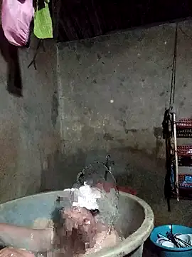 Snapshot of _Helala_ chatting on November 2025 03:46:01 PM Helala online show from November 2025 03:46:01 PM