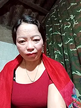 Snapshot of _Helala_ chatting on November 2025 09:25:02 PM Helala online show from November 2025 09:25:02 PM