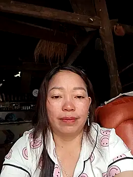 Snapshot of _Helala_ chatting on November 2025 07:14:01 AM Helala online show from November 2025 07:14:01 AM