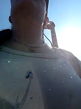 Snapshot of _Helala_ chatting on November 2025 03:19:02 AM Helala online show from November 2025 03:19:02 AM