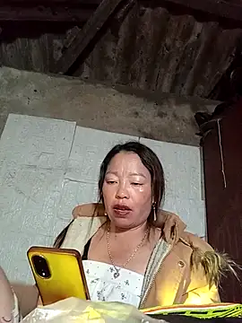 Snapshot of _Helala_ chatting on December 2025 11:59:01 AM Helala online show from December 2025 11:59:01 AM