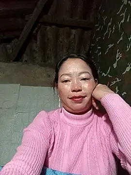 Snapshot of _Helala_ chatting on December 2025 12:22:01 PM Helala online show from December 2025 12:22:01 PM