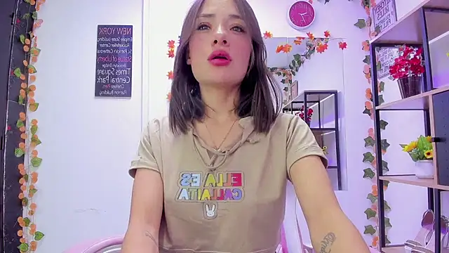 Snapshot of Tammy_Thompson_ chatting on February 2026 02:33:01 PM Tammy Thompson online show from February 2026 02:33:01 PM