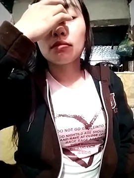   Sasulq   online show from November 2025 12:28:01 PM