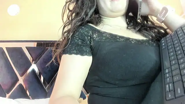 Snapshot of Valery_Brand chatting on March 2026 12:05:01 PM Valery Brand online show from March 2026 12:05:01 PM