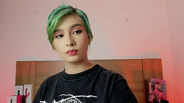 Akatsumi  online show from January 2026 09:30:02 PM