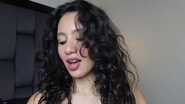 Snapshot of Calipso_Parisi chatting on March 2026 01:48:01 PM Calipso Parisi online show from March 2026 01:48:01 PM