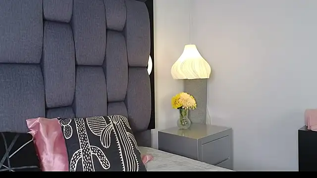 Calipso Parisi online show from June 2026 02:49:02 PM
