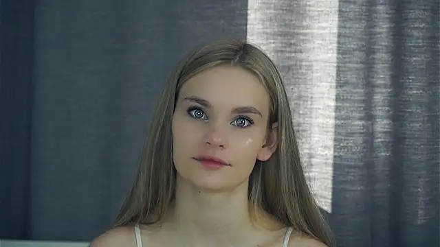 Snapshot of Lilykiss chatting on September 2025 07:52:02 AM Lilykiss online show from September 2025 07:52:02 AM