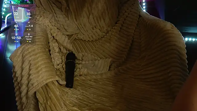 Snapshot of AnitaVon chatting on November 2025 05:00:02 AM AnitaVon online show from November 2025 05:00:02 AM