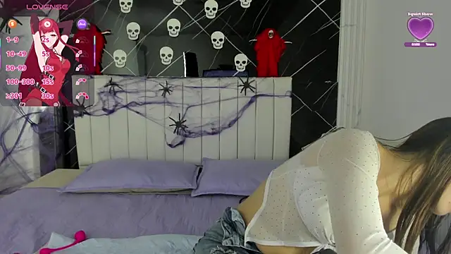 shirley hott online show from October 2025 06:54:01 PM