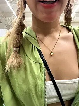 SweetBunnyGF online show from September 2025 11:08:01 PM