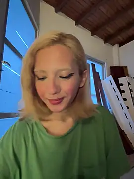 SweetBunnyGF online show from May 2026 11:00:01 PM