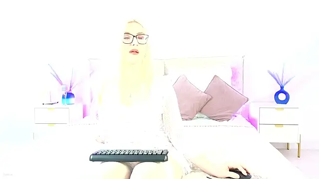 Jules night online show from October 2025 09:46:02 PM