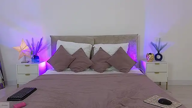 Jules night online show from November 2025 09:24:02 PM