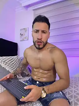 Thiago Hill online show from June 2026 03:09:02 AM