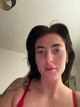 Snapshot of Bethbooxo chatting on October 2025 03:35:02 PM Bethbooxo online show from October 2025 03:35:02 PM