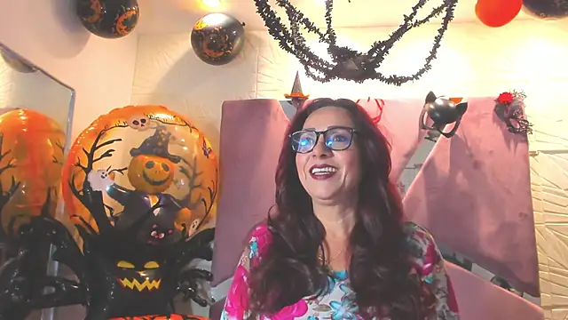 Snapshot of Madame_Angelic_ chatting on October 2025 05:41:01 AM Madame Angelic online show from October 2025 05:41:01 AM