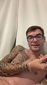 Snapshot of Leonsouzaof chatting on February 2026 02:41:01 AM Leonsouzaof online show from February 2026 02:41:01 AM