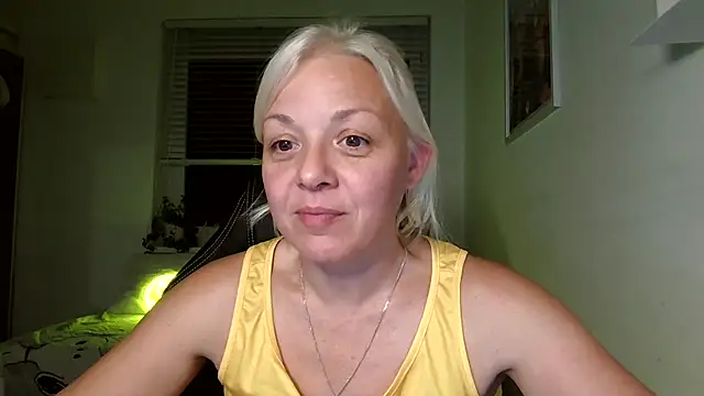 Snapshot of Linsy_Kim chatting on September 2025 05:58:02 PM Linsy Kim online show from September 2025 05:58:02 PM