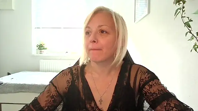 Snapshot of Linsy_Kim chatting on October 2025 07:52:01 AM Linsy Kim online show from October 2025 07:52:01 AM