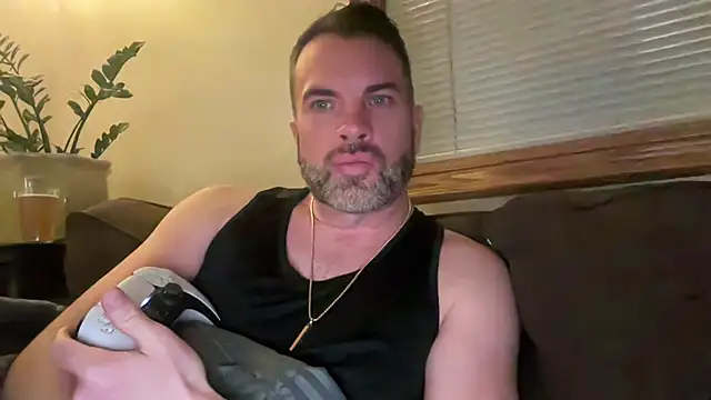 Snapshot of Ty_lerDavid chatting on February 2026 06:33:02 AM Ty lerDavid online show from February 2026 06:33:02 AM